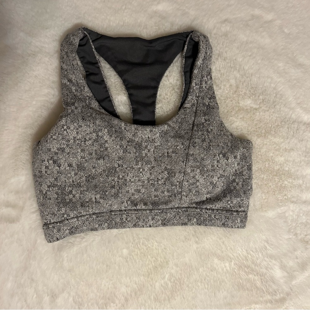 - Gymshark Dry Fleur Textured Grey Sports Bra